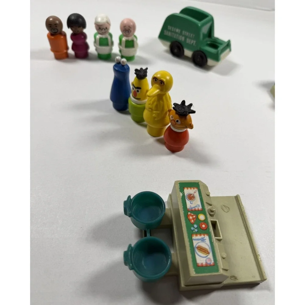 12 Piece Vintage Fisher Price Little People Sesame Street Figures Toys 1970s